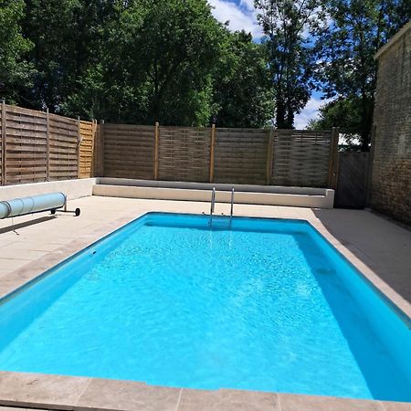 La Laujere Ivie - Gite & Piscine Privative Saint-Hilaire-du-Bois  Bagian luar foto