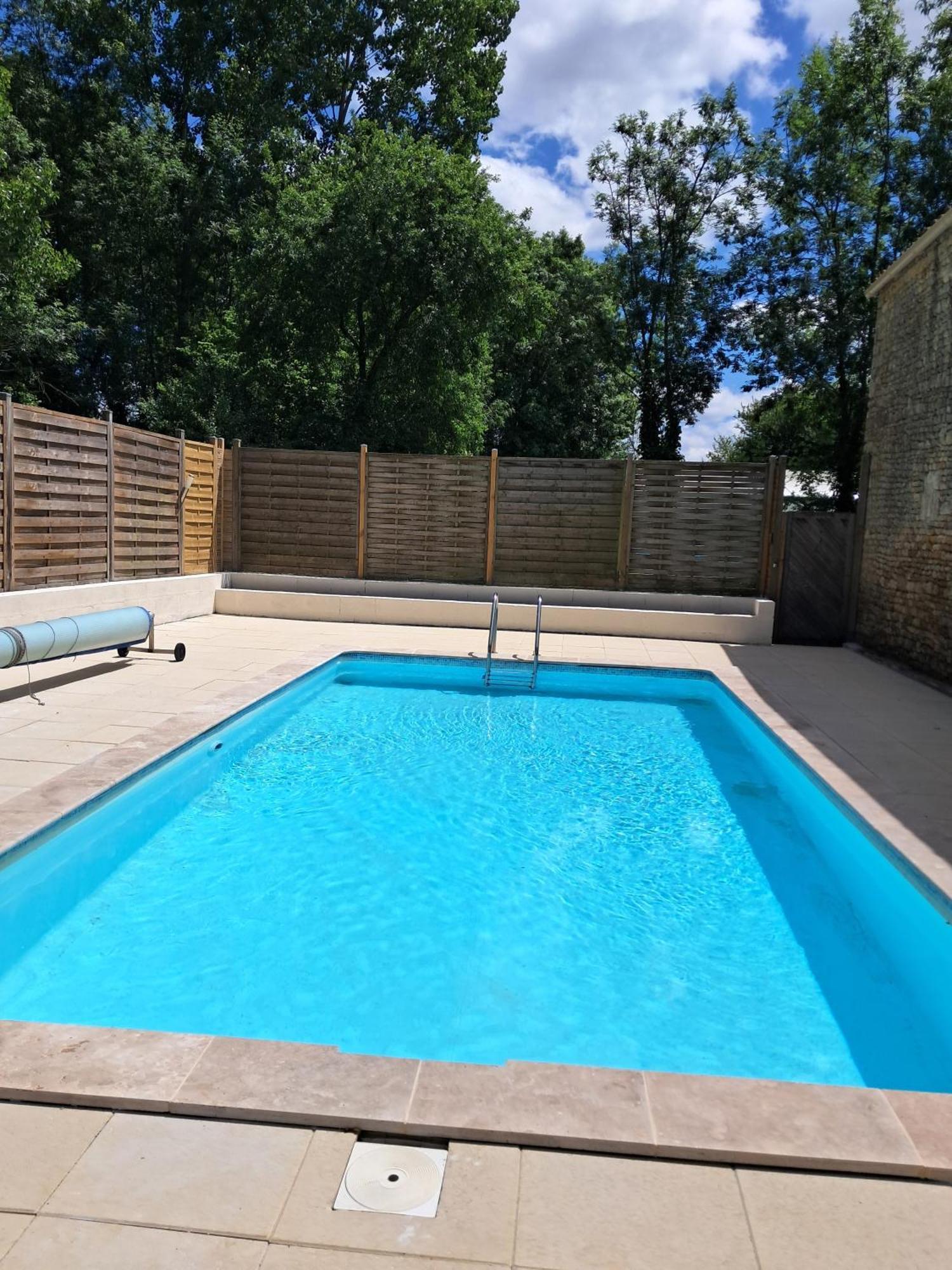 La Laujere Ivie - Gite & Piscine Privative Saint-Hilaire-du-Bois  Bagian luar foto